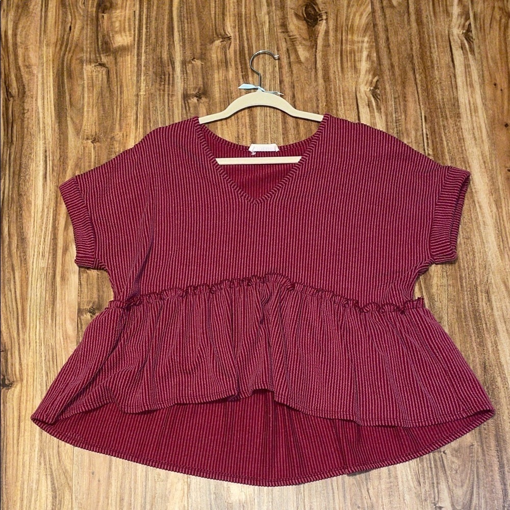 Jolie womens large top shirt Burgundy red Short Sleeve vneck ribbed texture
